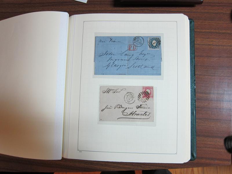 0018 (67).JPG -     Lote:    18      Marcofilia      Lotes Especiais       Descrição:         Portugal &mdash; Colecção especializada em dois álbuns com estudo especializado das marcas de duplo círculo e circulares de Lisboa, com selos de diversas emissões e cartas. Lote a ver.        Lote       Valor Base:     &euro; 1.000,00     Valor Venda:     Retirado     